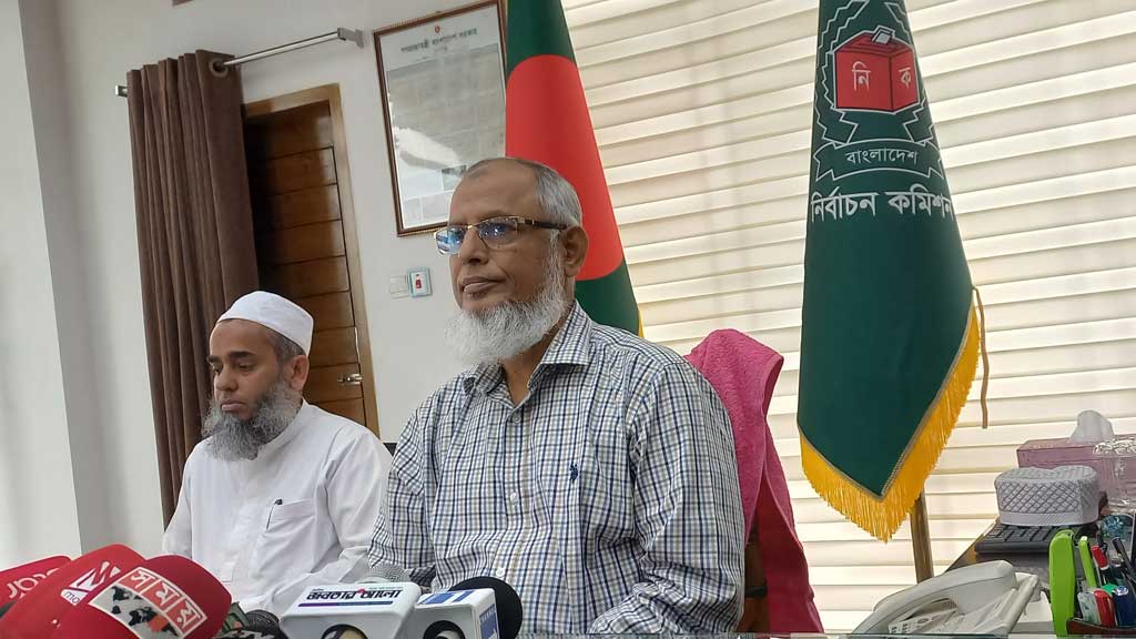 আসন সীমানা নিয়ে প্রশ্ন তোলার সুযোগ নেই, আন্দোলন করে লাভ নেই: ইসি আনোয়ারুল